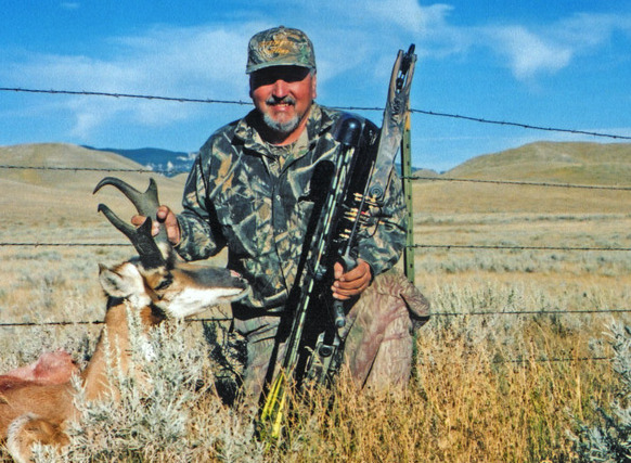 I got this 14" Prong-Horn Antelope
at 42 yds. with a Jennings compound
bow near Buffalo, WY while hunting
with Larry Brannian of Rafter B
Outfitters