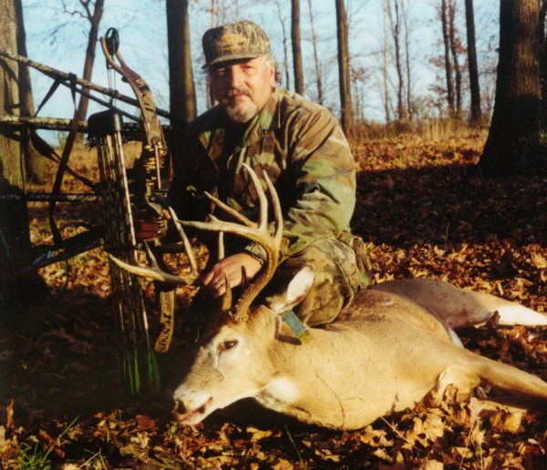 Another nice buck taken in
Allegheny County, PA with
a Jennings compound bow